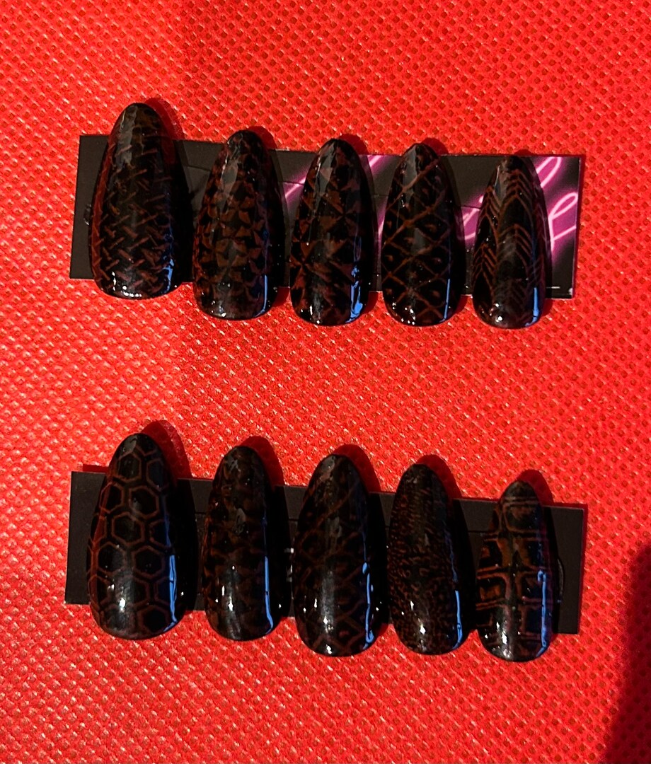 Red Nail Geometric Patterns That Pop